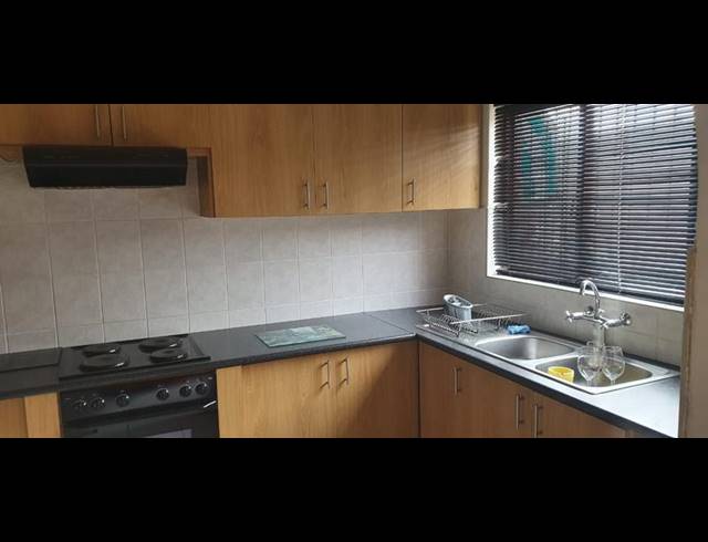 2 BEDROOM PROPERTY TO RENT IN TABLE VIEW